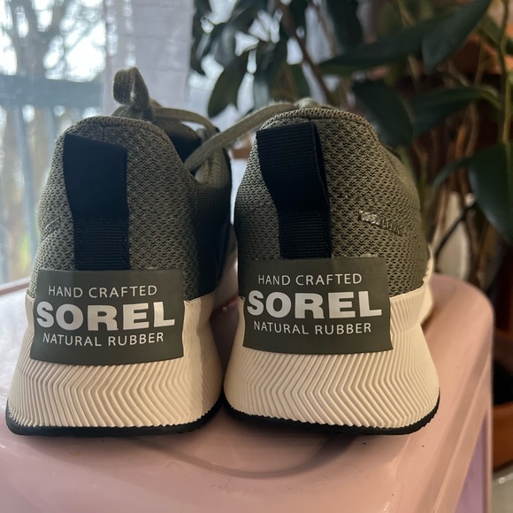 Sorel Women's Out 'N About III Low Waterproof Sneaker - Picture 8 of 12